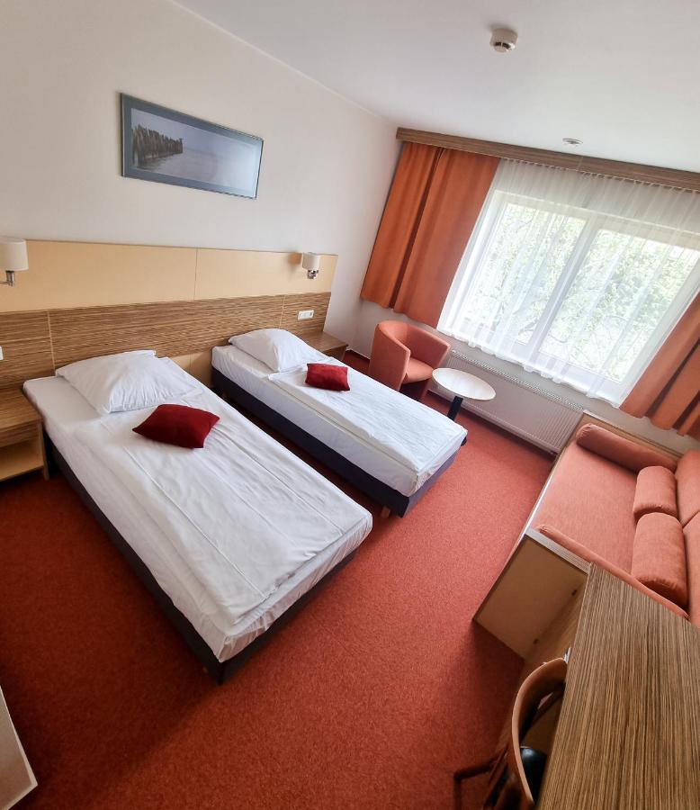 Info Hotel Palanga Exterior photo