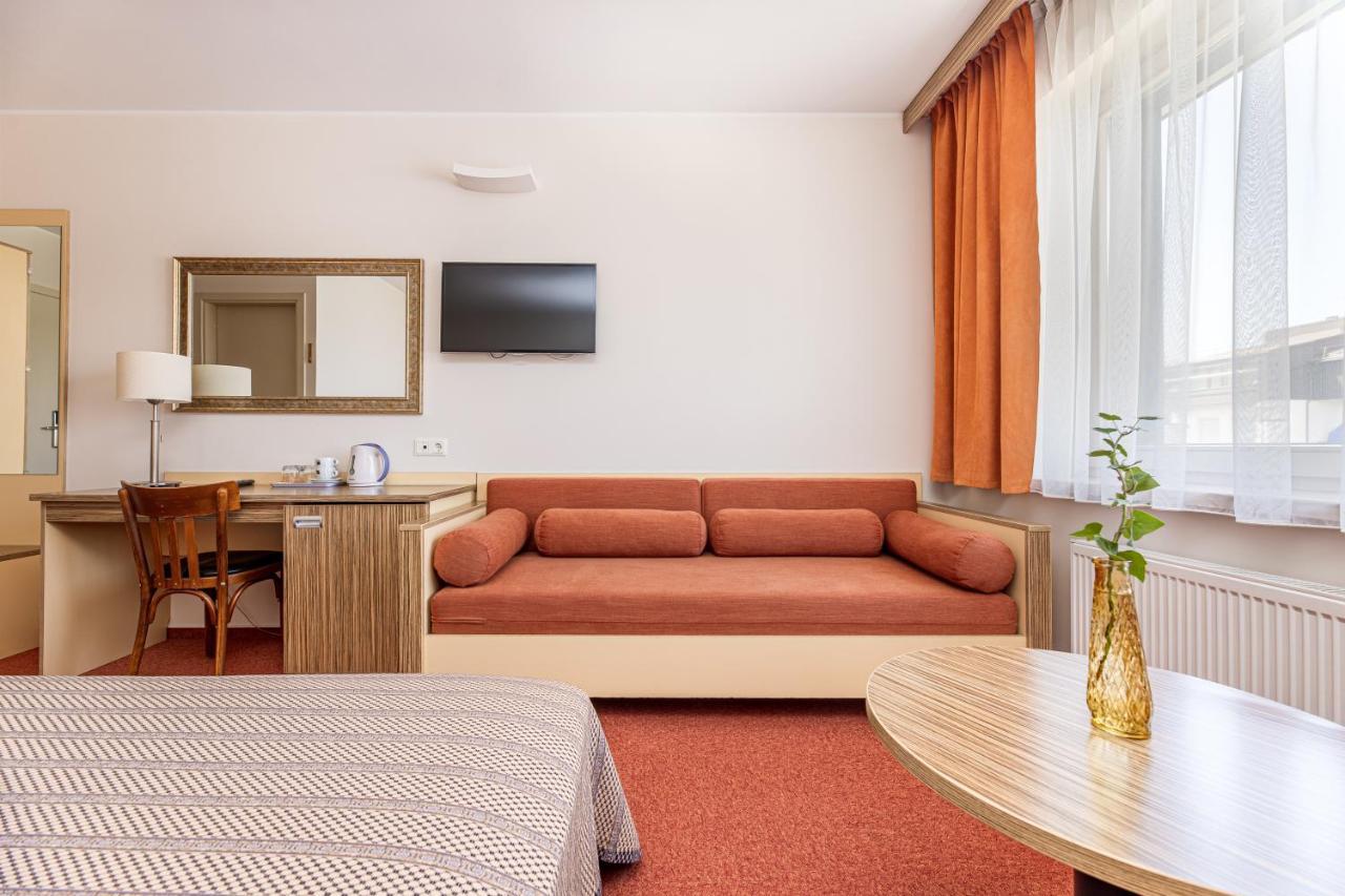 Info Hotel Palanga Exterior photo