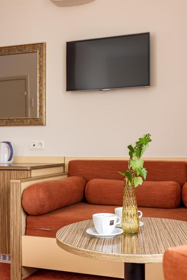 Info Hotel Palanga Exterior photo